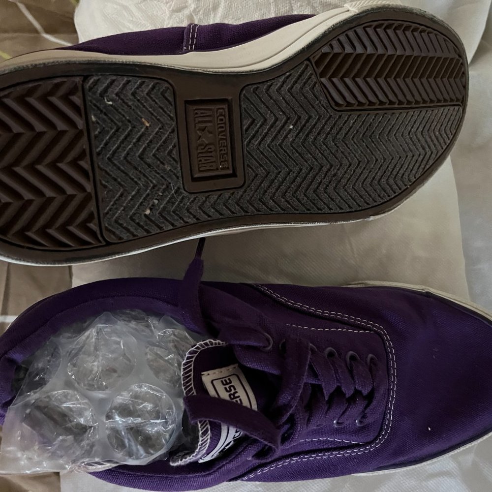 EUC CTAS low top kicks with cushion ankle (11M; 12.5W) - Picture 5 of 6